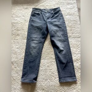 Levi Premium Wedgie Straight Jean Size 31